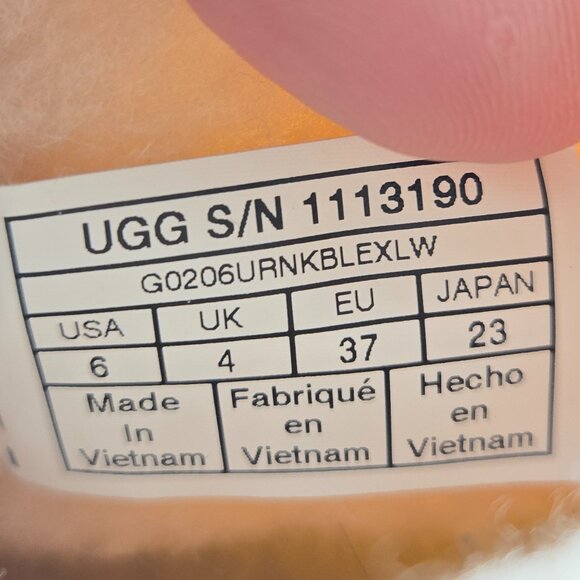 UGG Classic Clear Mini Waterproof Boots | Women’s Size 6 | Black - Picture 8 of 12